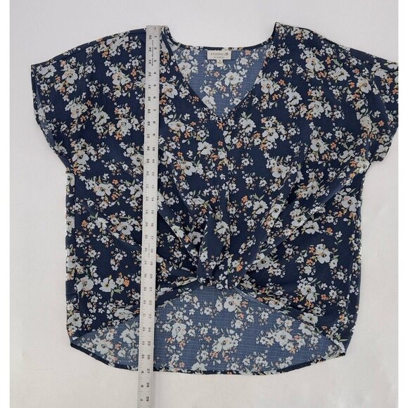 Studio B by Bobeau Women’s Relaxed Navy Blue Floral Knotted‎ Front Blouse M Boho - Picture 9 of 10